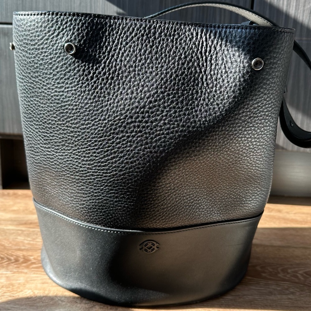 Dagne Dover Bucket Bag - black leather